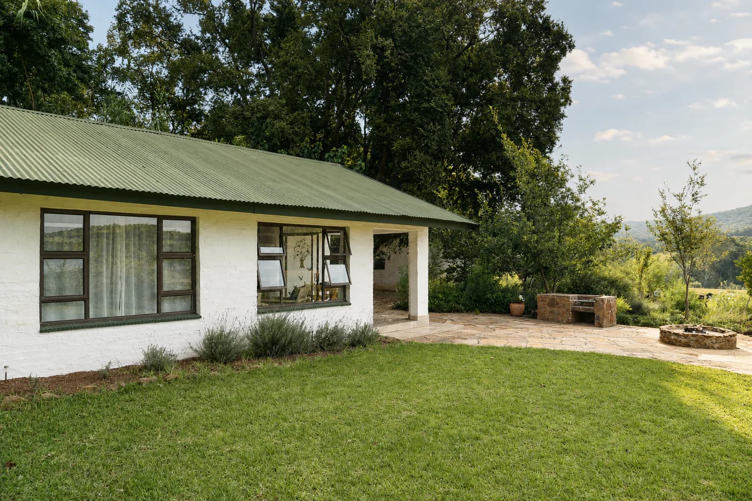 Bushwillow Cottage exterior at Oude Doornbosch
