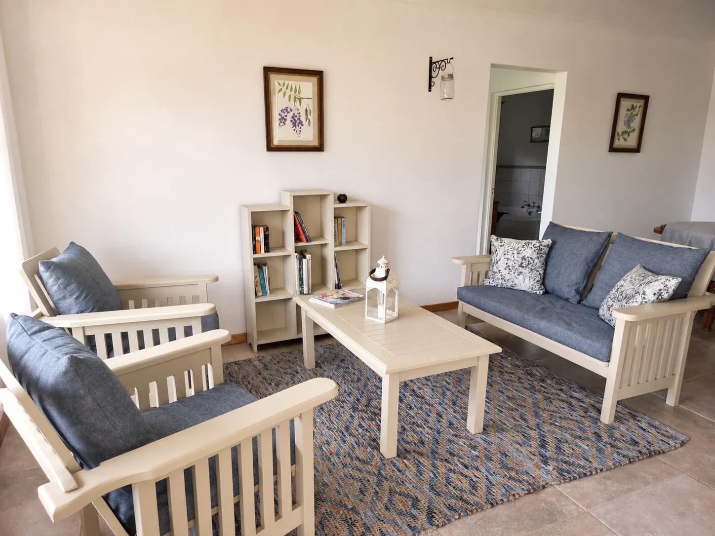 Living area in Bushwillow Cottage